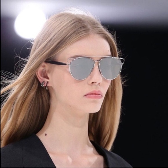 CHRISTIAN DIOR Technologic Aviator Sunglasses Silver - Picture 1 of 14